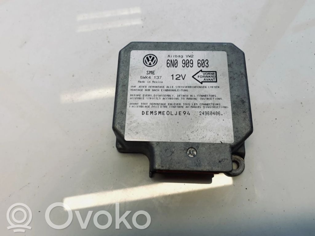 Volkswagen PASSAT B4 Centralina/modulo airbag