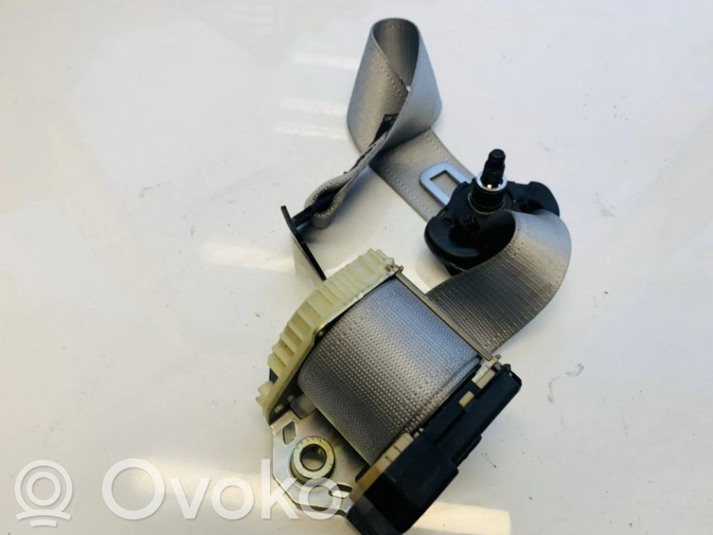 Opel Corsa C Cinturón trasero 
