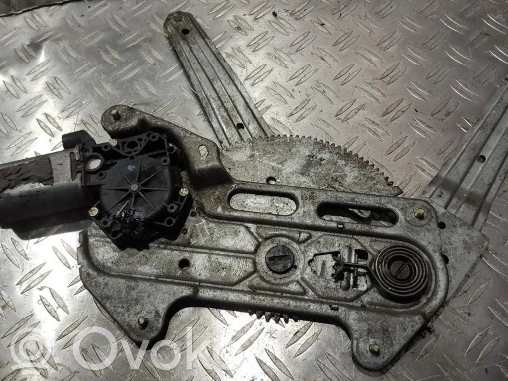 Regulador con motor de la ventanilla de la puerta corredera