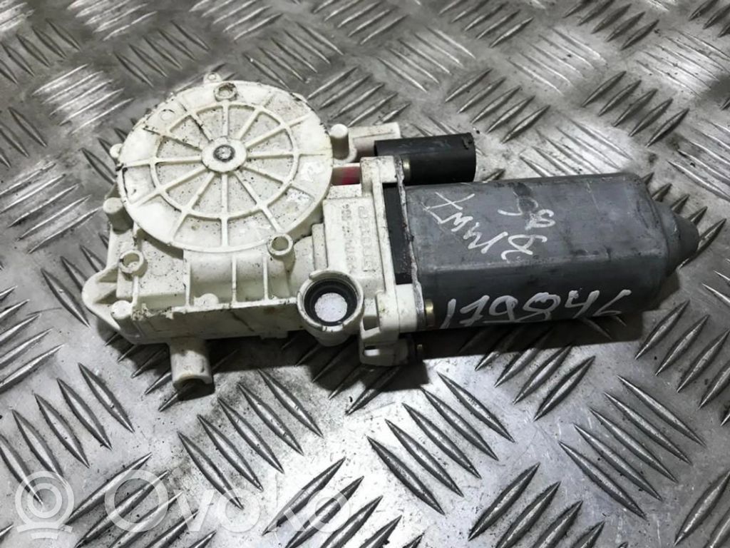 BMW 7 E38 Front door window regulator motor 