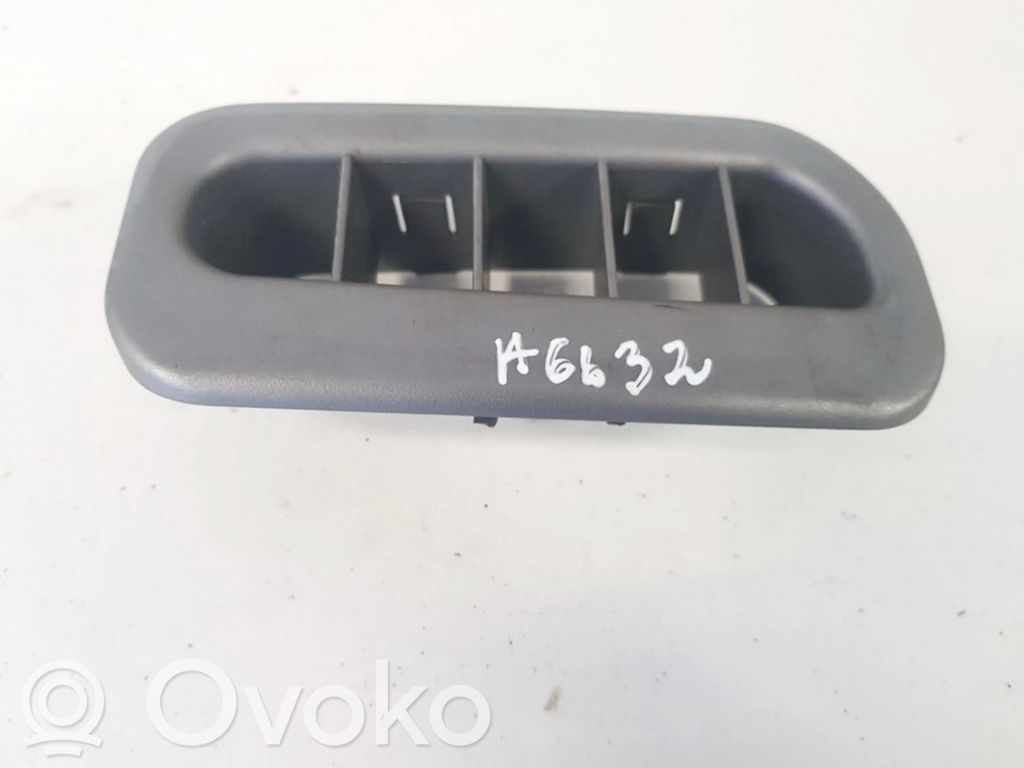 BMW 7 E65 E66 Otros repuestos del interior 