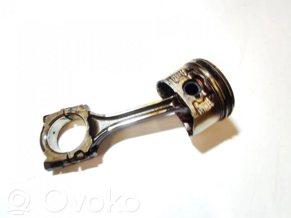 Nissan Almera N16 Pistón con biela 