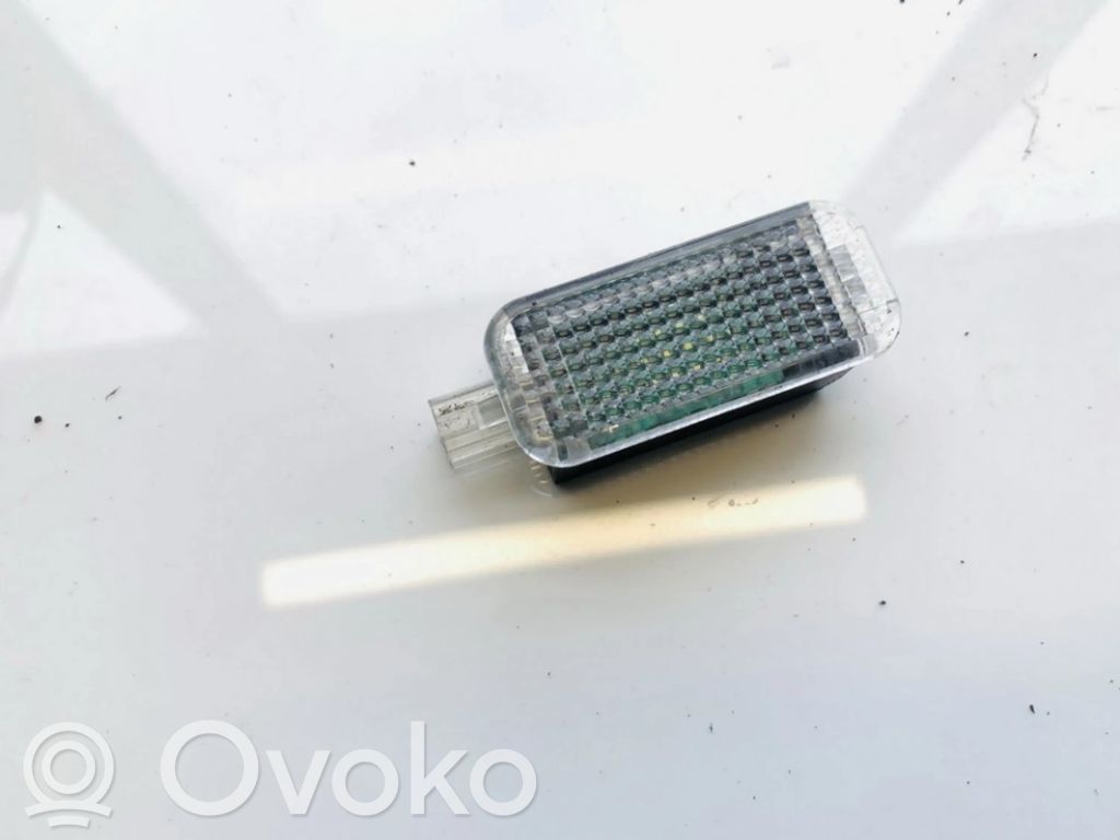 Otras luces interiores   4E0947415,4E0947415