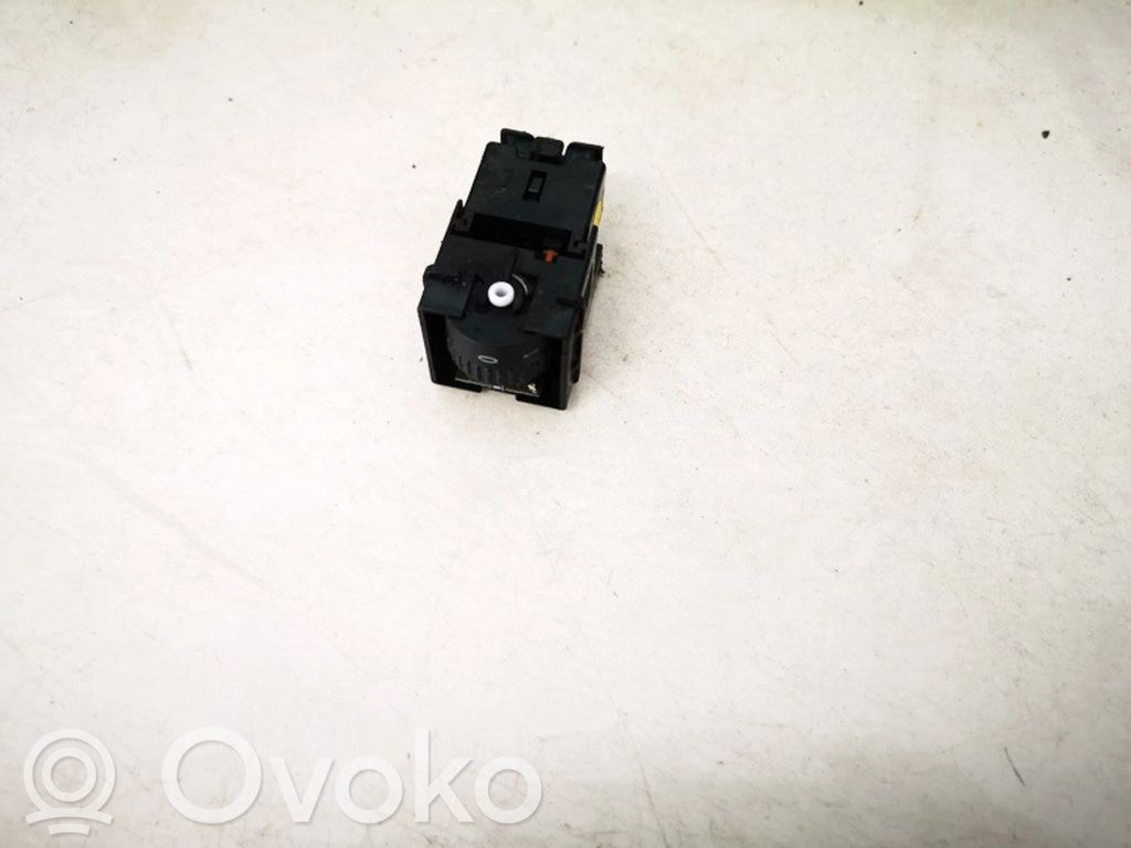 Volkswagen PASSAT B6 Comutator control nivel faruri