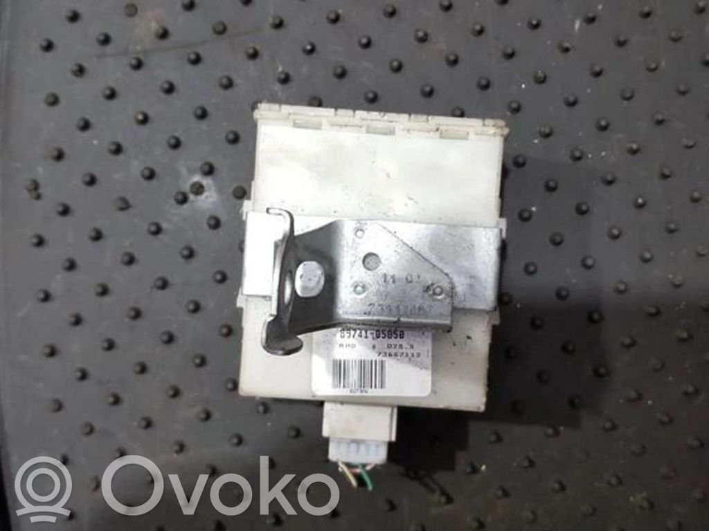 Toyota Avensis T250 Alte unități/module de control 