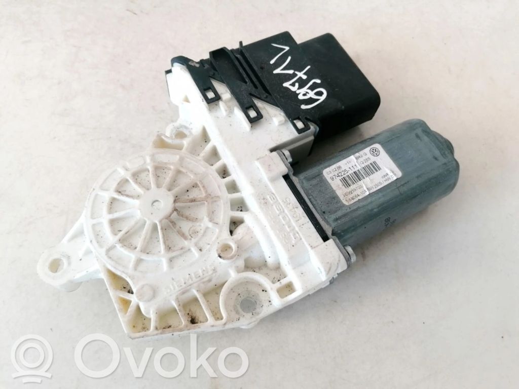 Volkswagen PASSAT B6 Motor macara geam ușă spate 