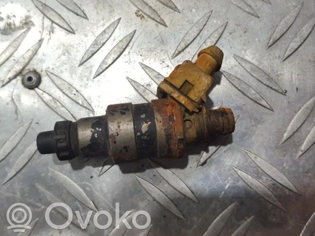 Mazda 626 Fuel injector 