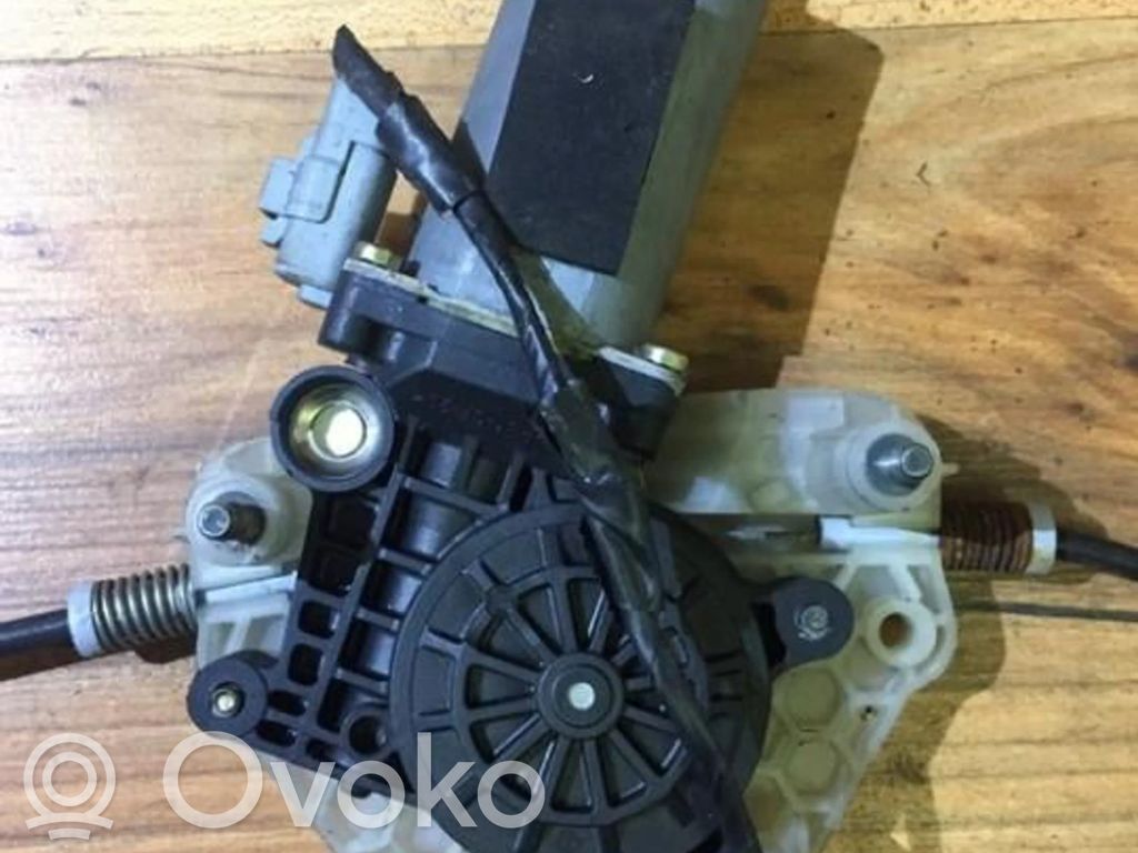 Peugeot 406 Motorino alzacristalli della portiera anteriore 