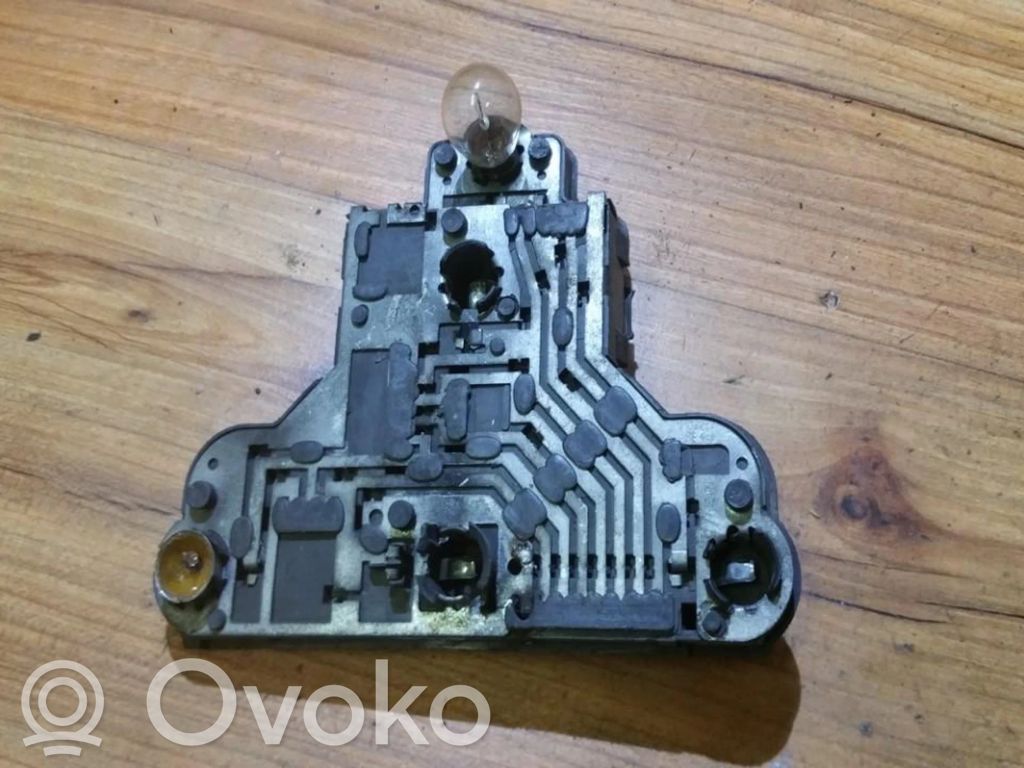 Volkswagen Golf IV Porte ampoule de feu arrière