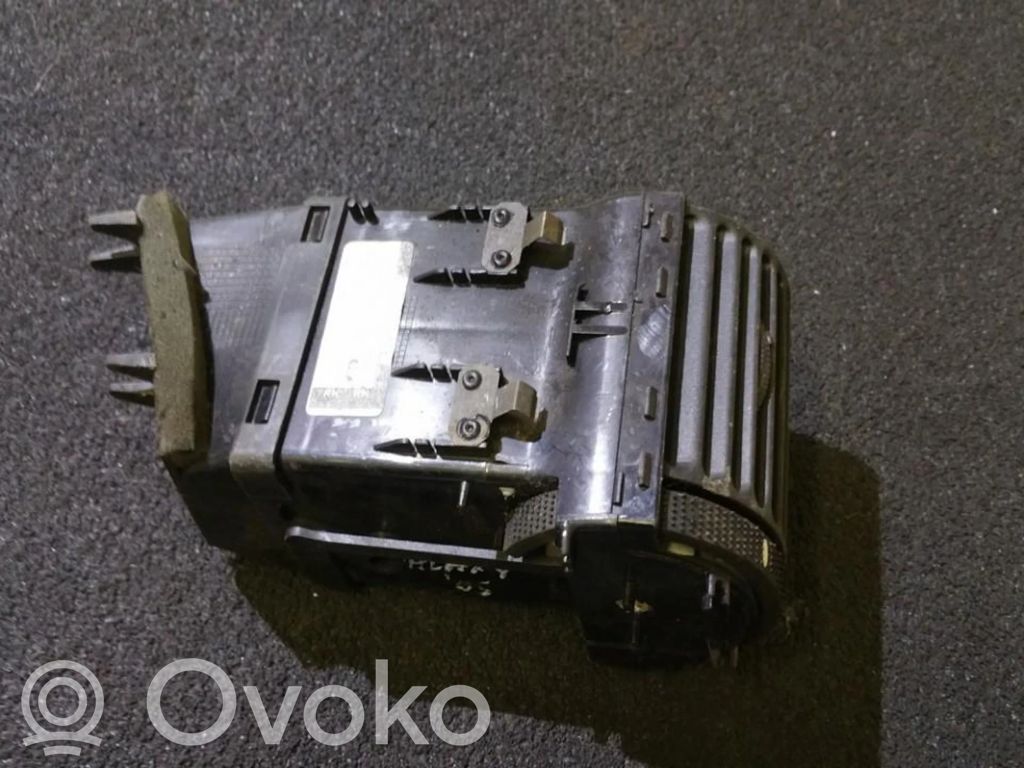 Ford Galaxy Dysze / Kratki środkowego nawiewu deski rozdzielczej 