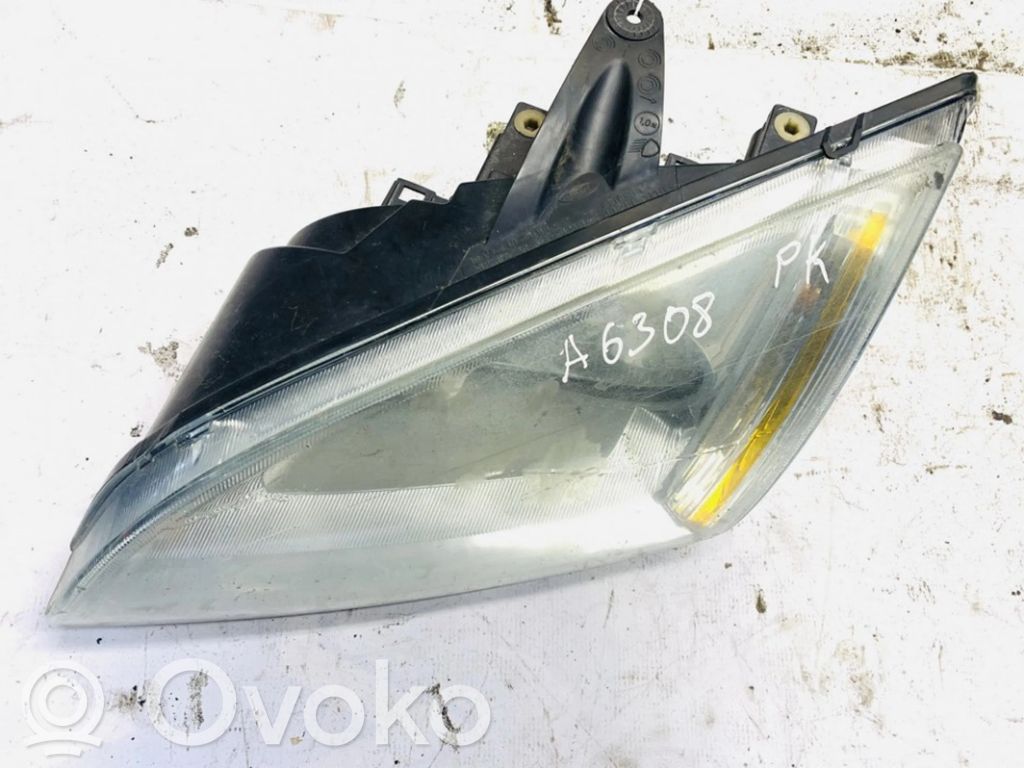 Ford Focus Scheinwerfer 