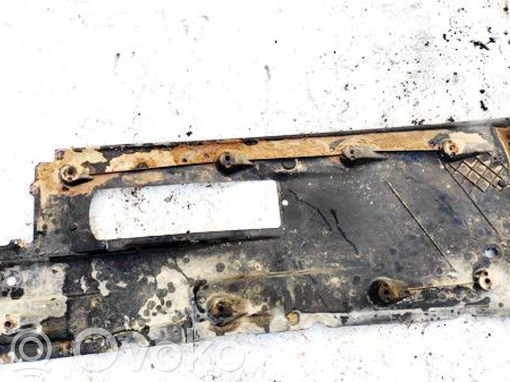 Volkswagen Golf VI Placa protectora/protector antisalpicaduras motor 
