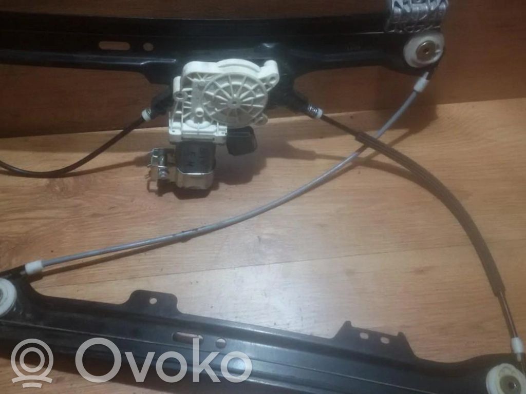 Regulador con motor de la ventanilla de la puerta corredera   7075667,7075667