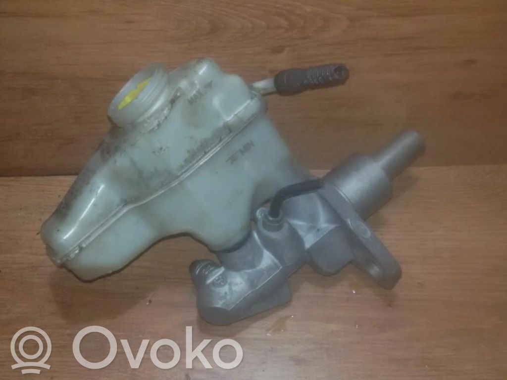 Główny cylinder hamulca   W3368JT8,W3368JT8