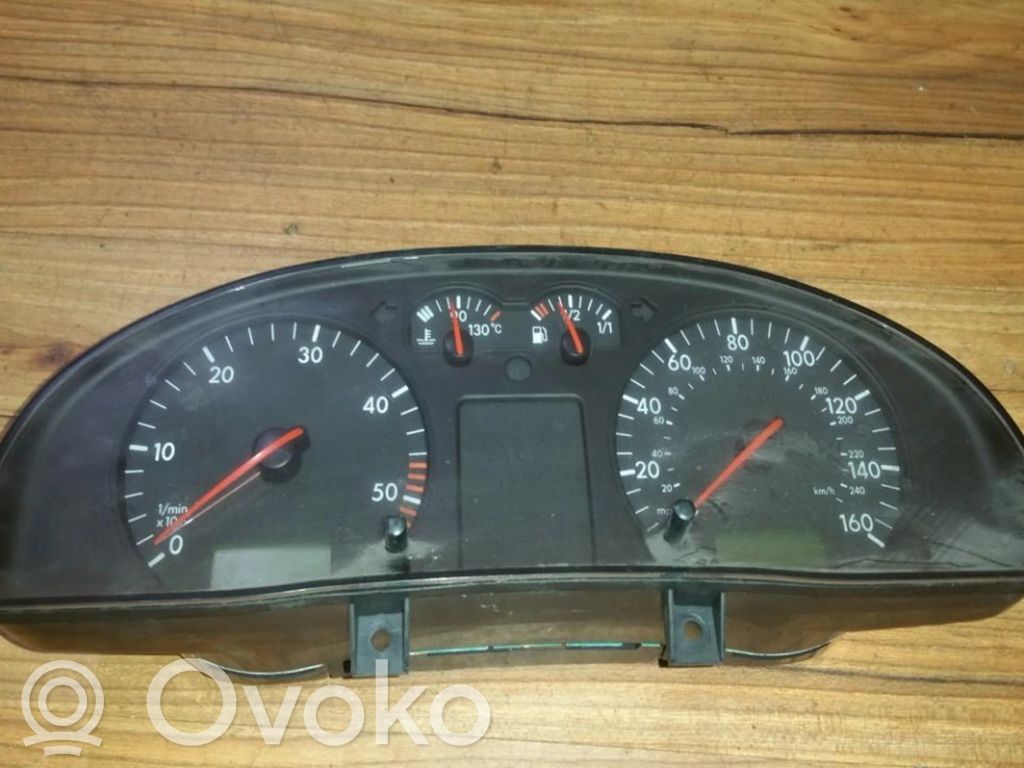 Volkswagen PASSAT B5 Nopeusmittari (mittaristo) 