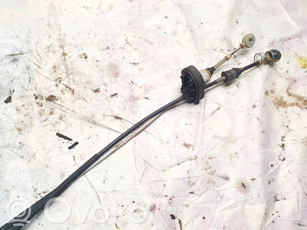 Gear shift cable linkage