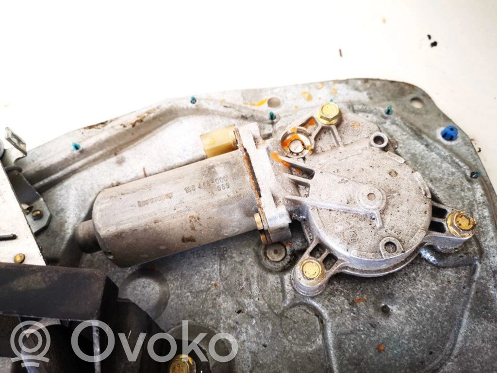 Volvo 850 Asa reguladora de la puerta trasera 