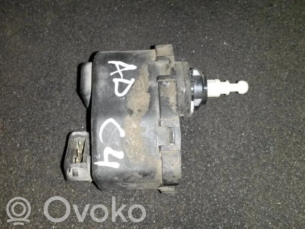 Audi 100 S4 C4 Motorino di regolazione assetto fari