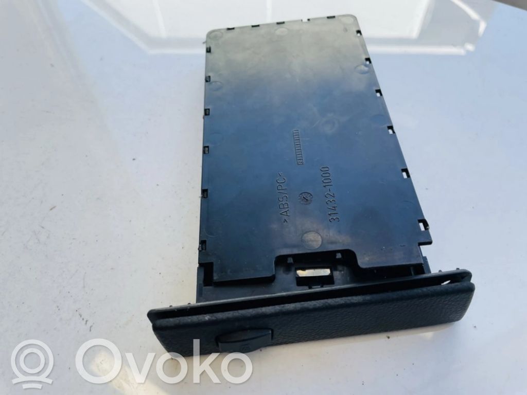 BMW 5 E60 E61 Держатель чашки 