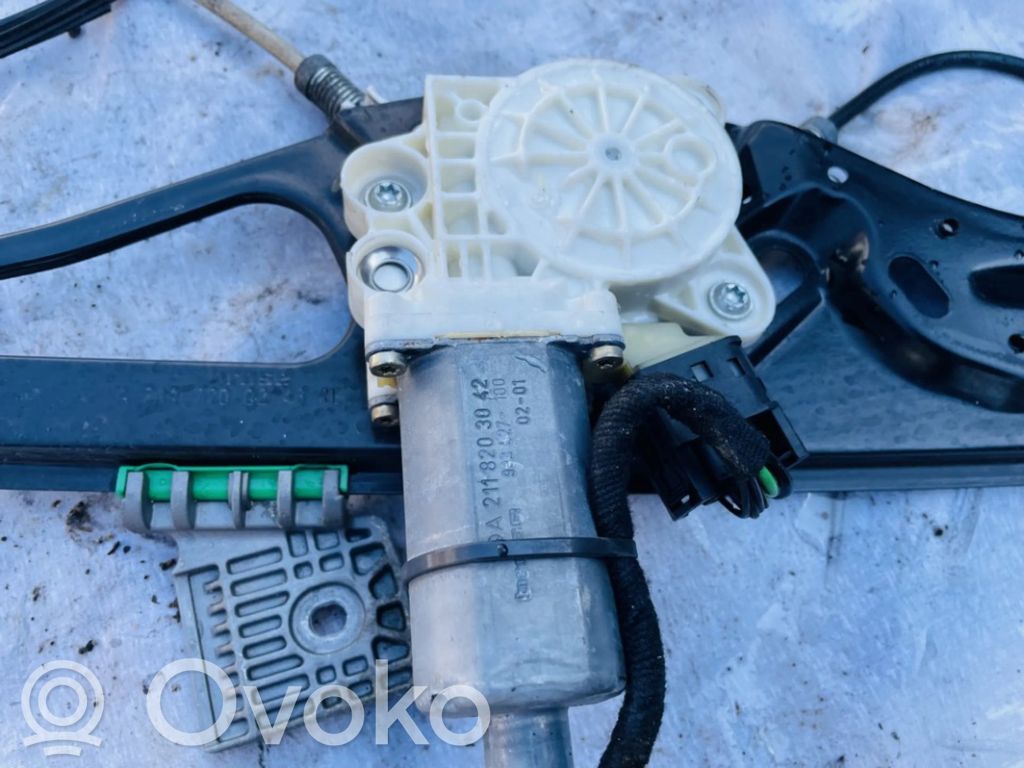 Mercedes-Benz E W211 Motor macara geam ușă față 