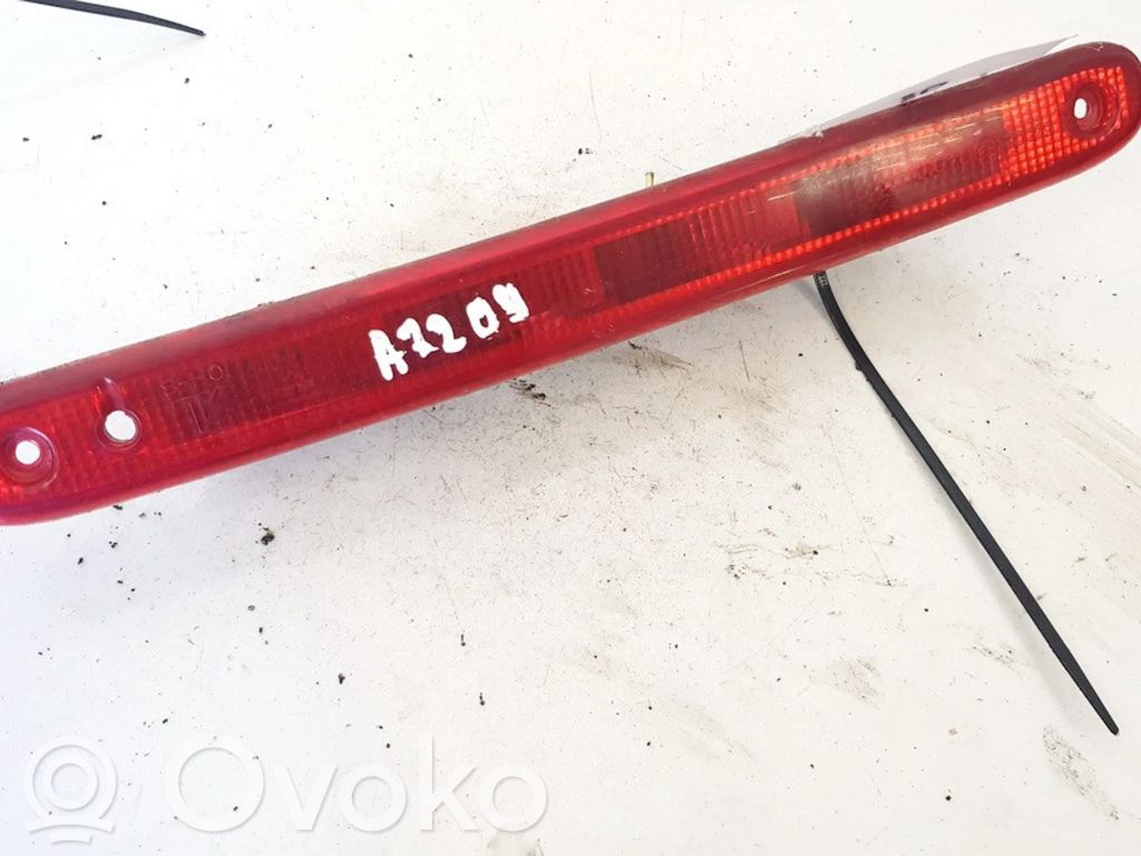 Kolmas/lisäjarruvalo   3834,3834