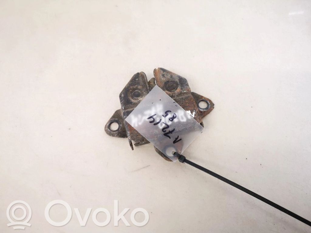 Engine bonnet/hood lock/catch