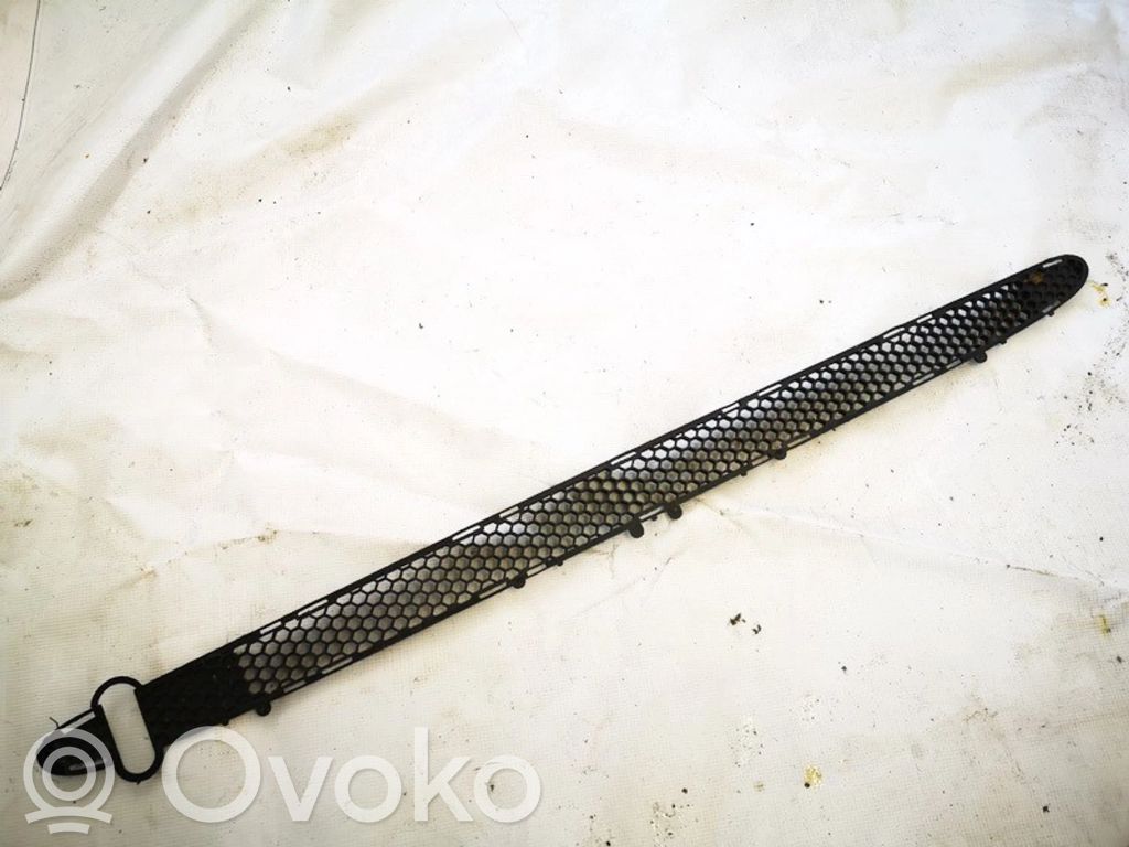 Ford Escort Front bumper lower grill 