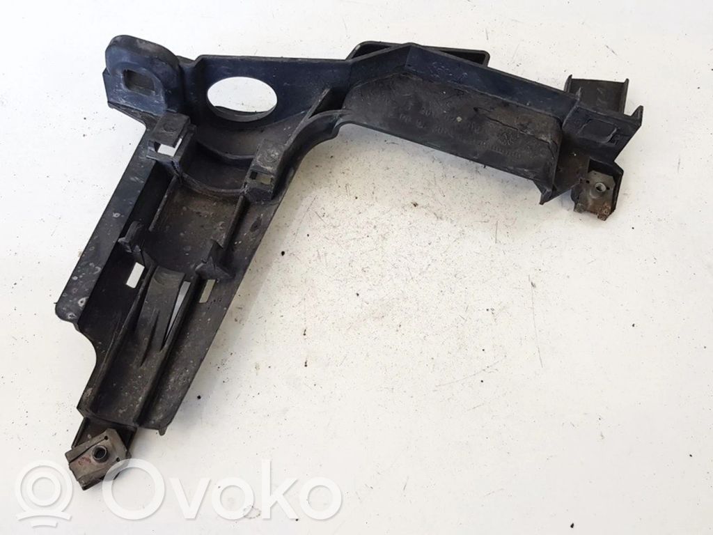 BMW 3 E46 Headlight/headlamp mounting bracket 