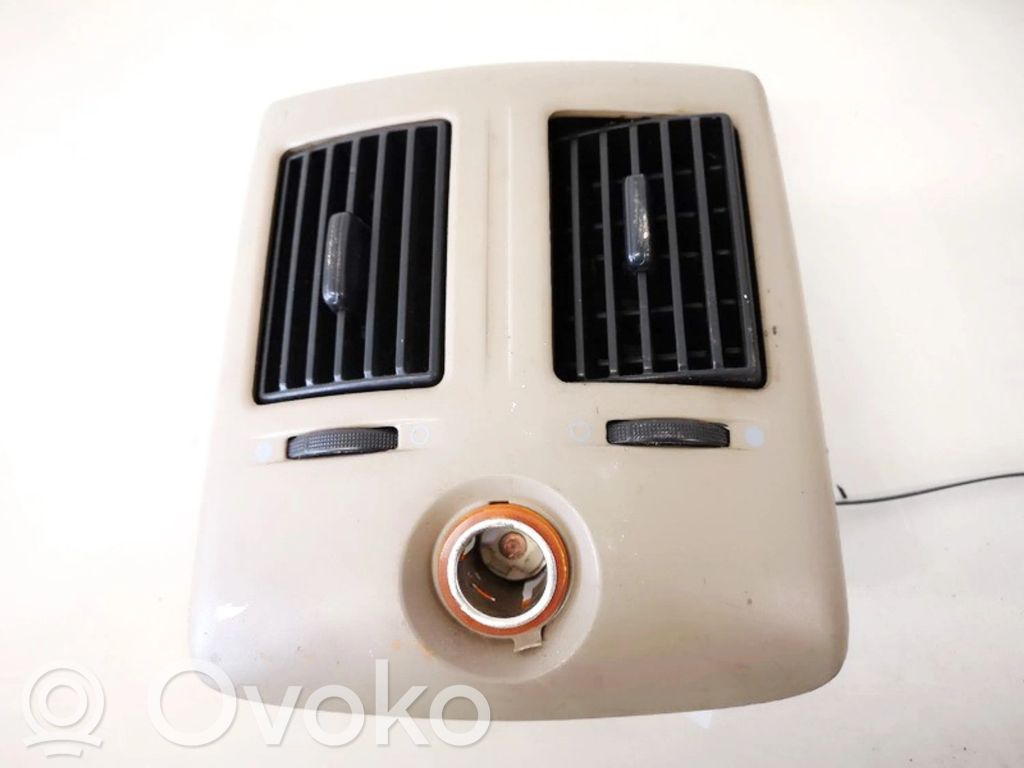 Toyota Avensis Verso Griglia di ventilazione centrale cruscotto 