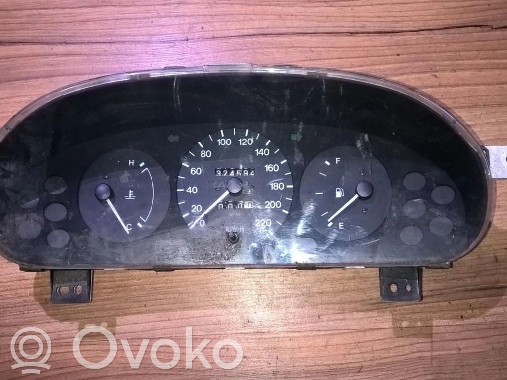 Mazda 323 Speedometer (instrument cluster) 