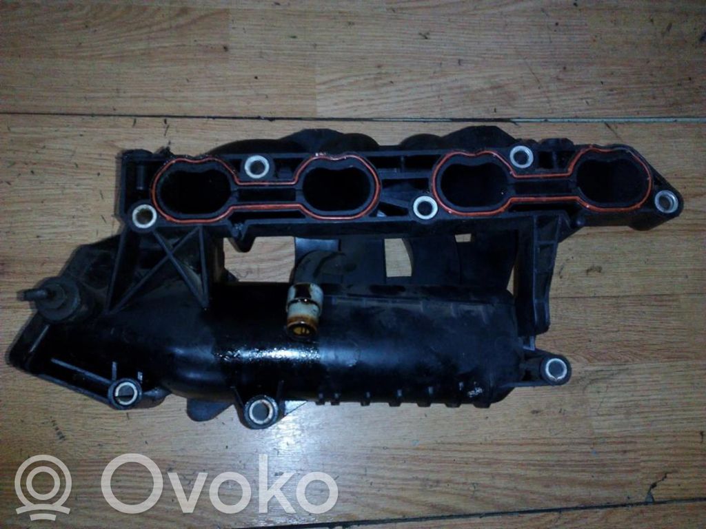 Ford Focus Kolektor ssący 