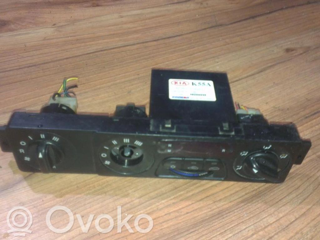 KIA Carnival Climate control unit 
