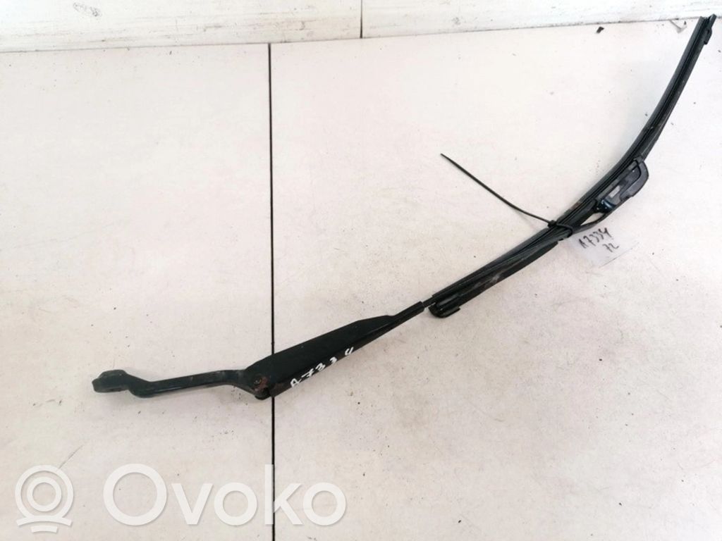 Renault Clio II Brazo del limpiaparabrisas delantero 