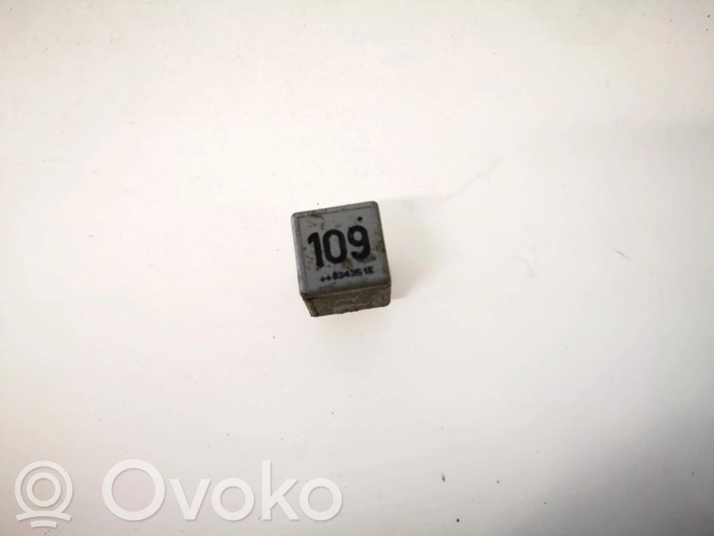 Otros relés   1J0906381A,V23134B63X396,1J0906381A,V23134B63X396