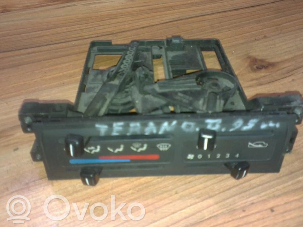Nissan Terrano Climate control unit 