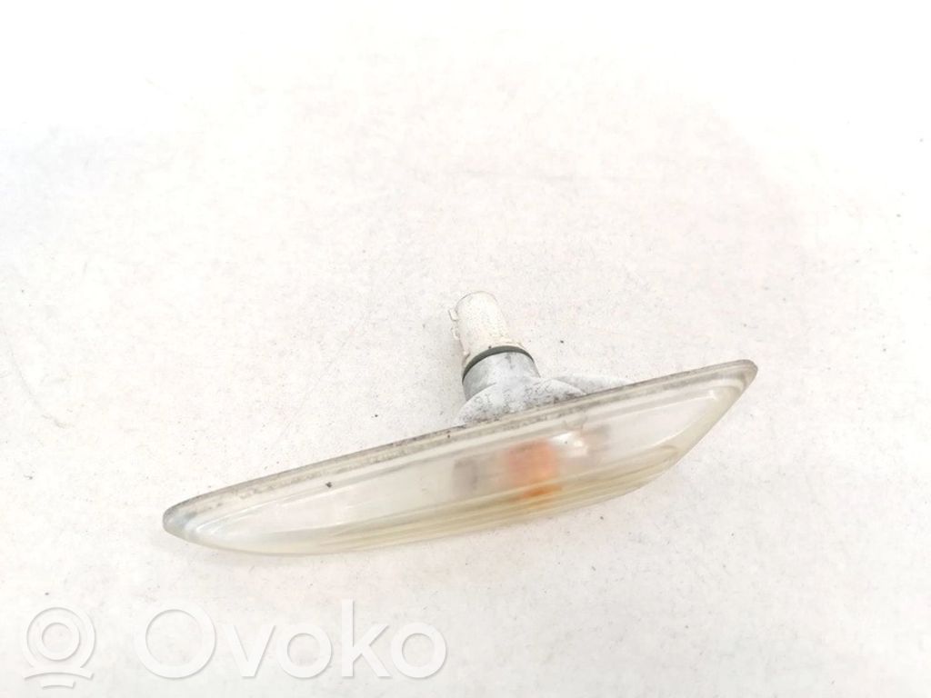 BMW 3 E46 Front fender indicator light 