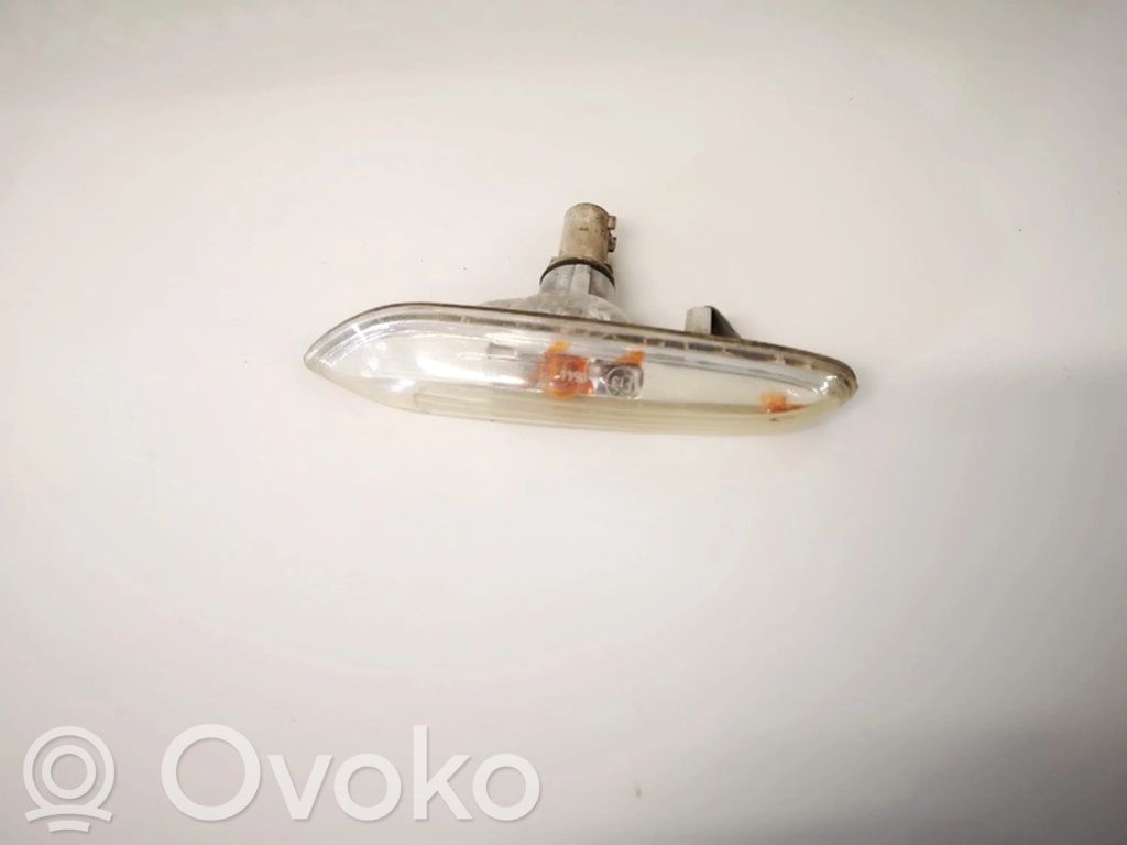 BMW 3 E46 Front fender indicator light 