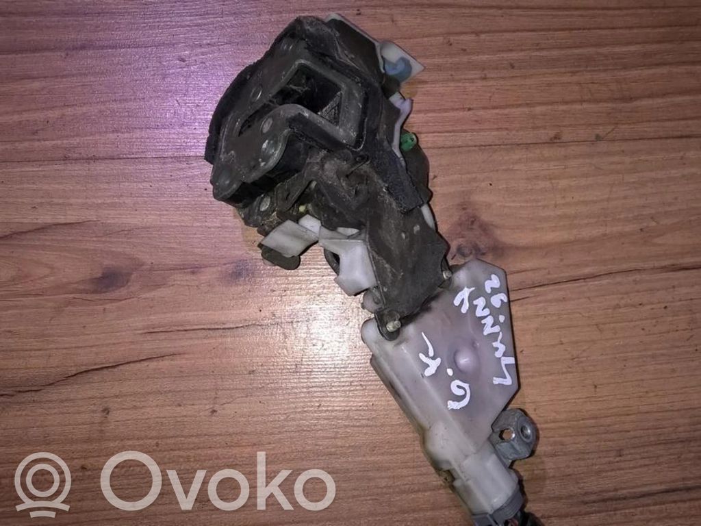 Nissan Sunny Takaoven lukko 