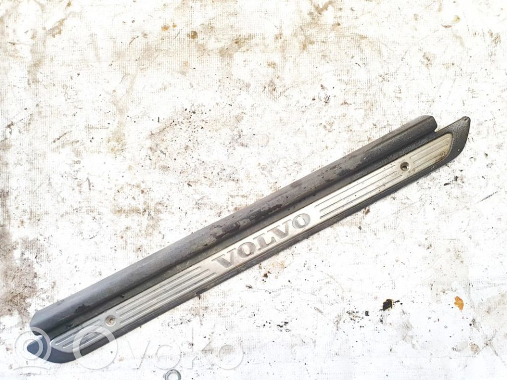 Volvo S40, V40 Copertura del rivestimento del sottoporta anteriore 