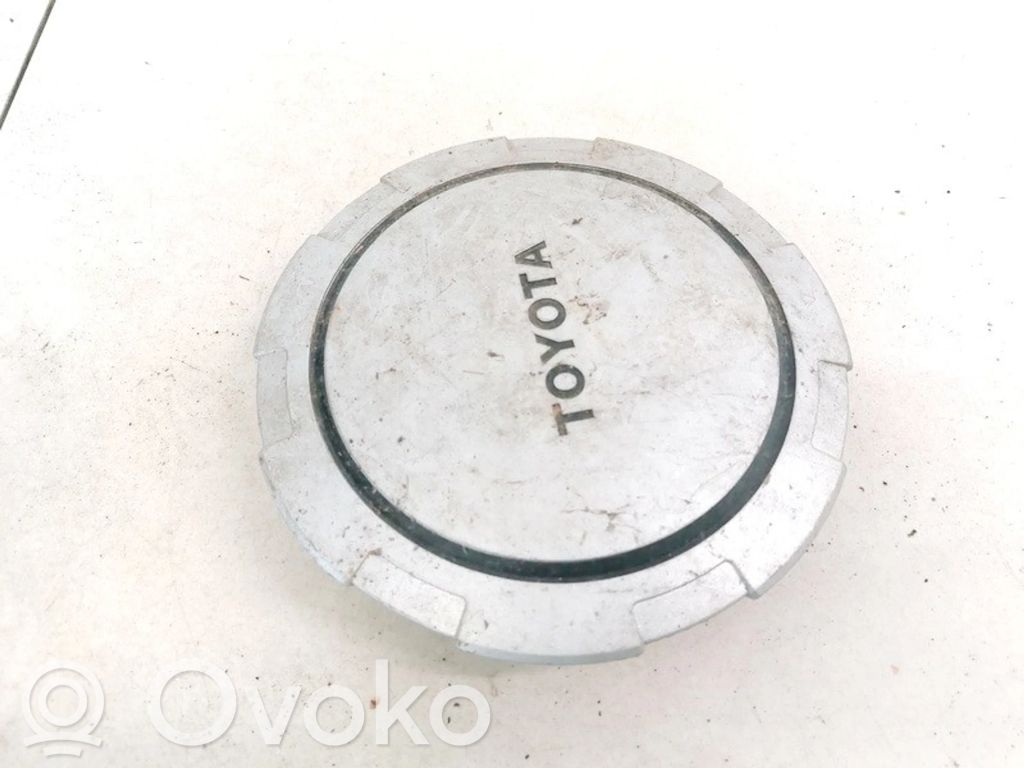 Toyota Avensis T220 Capac roată original 