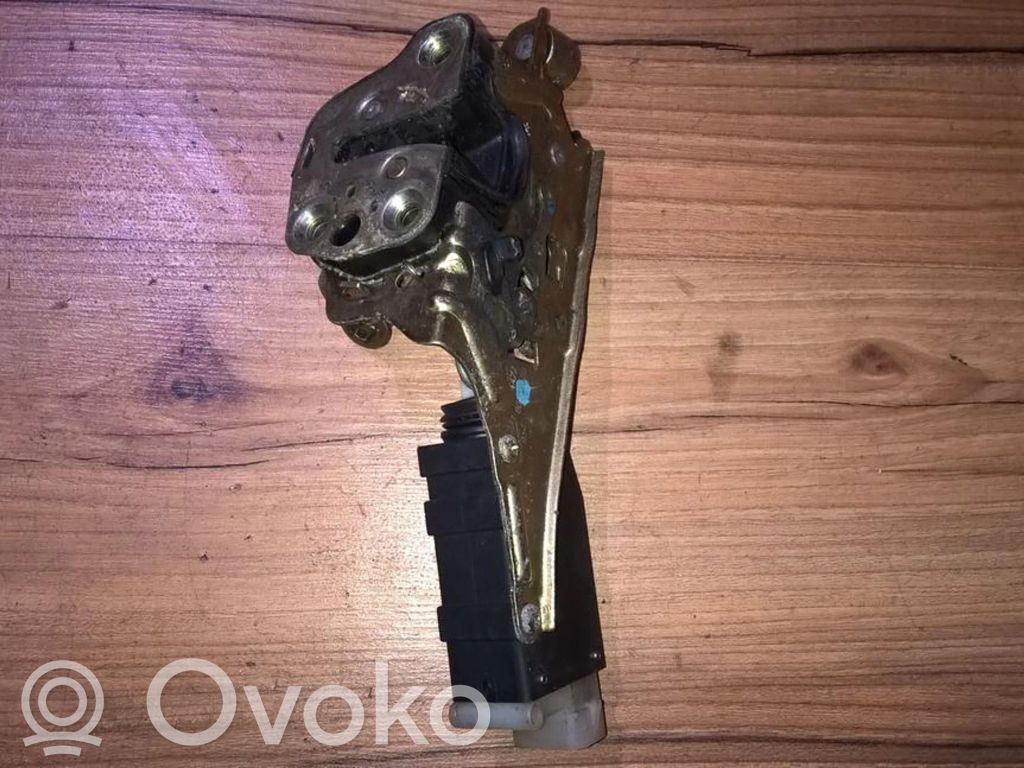 Opel Astra F Aizmugurē slēdzene 