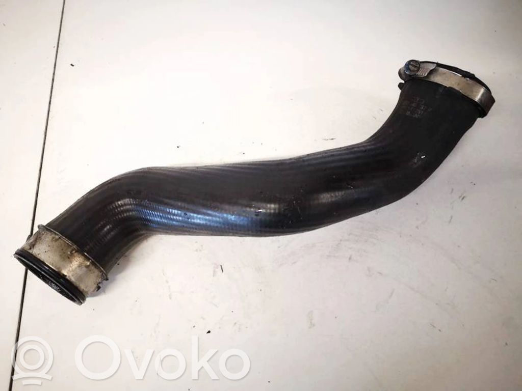 Audi A4 S4 B7 8E 8H Furtun/conductă intercooler 