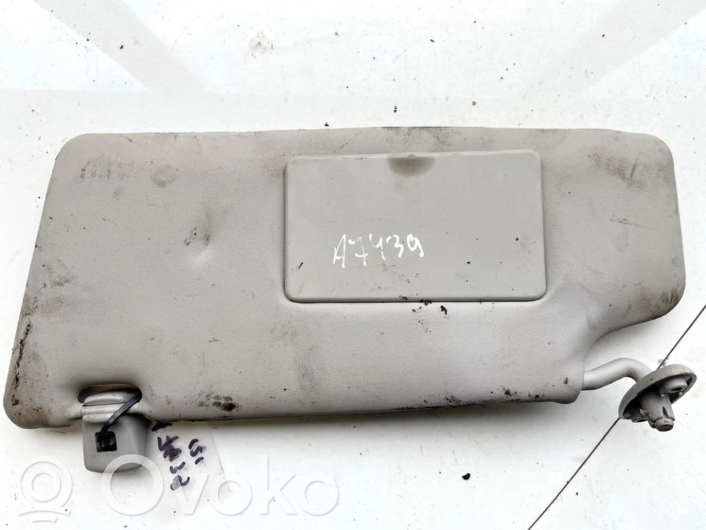 Sun visor
