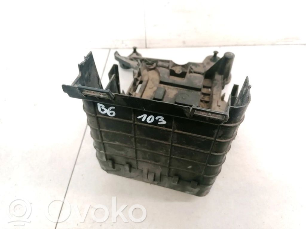 Volkswagen PASSAT B6 Vassoio scatola della batteria