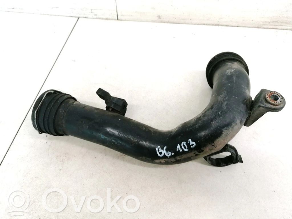 Volkswagen Touran I Tubo flessibile intercooler