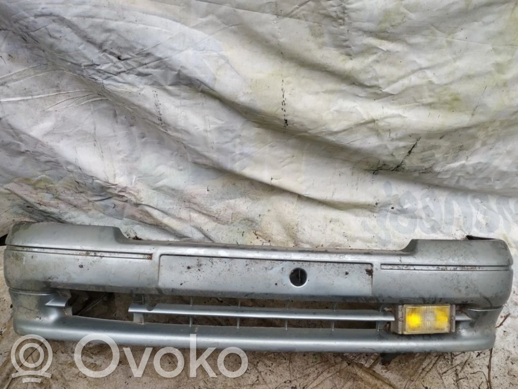 Renault Clio I Etupuskuri
