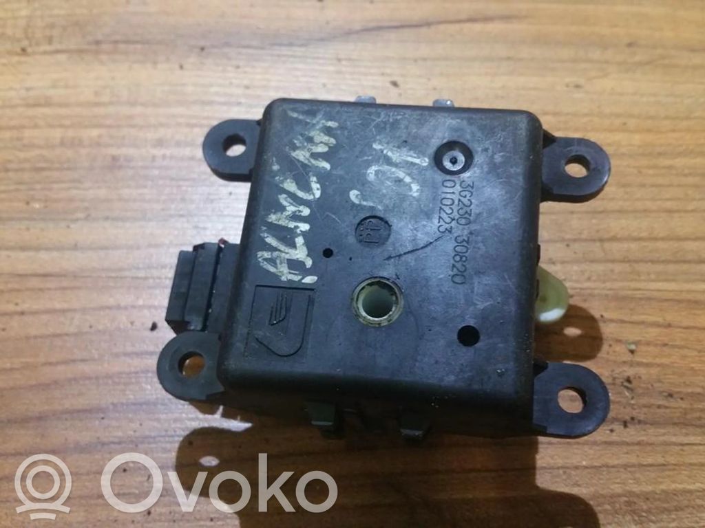 Nissan Almera N16 Moteur / actionneur de volet de climatisation