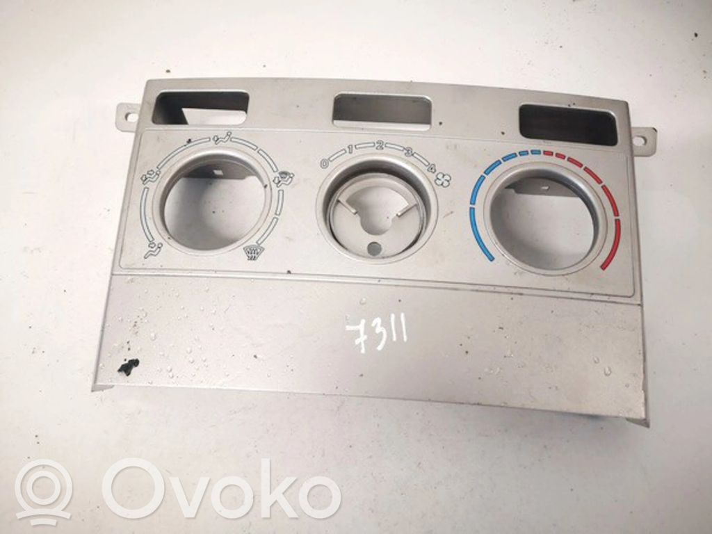 Toyota Corolla Verso AR10 Altra parte interiore 