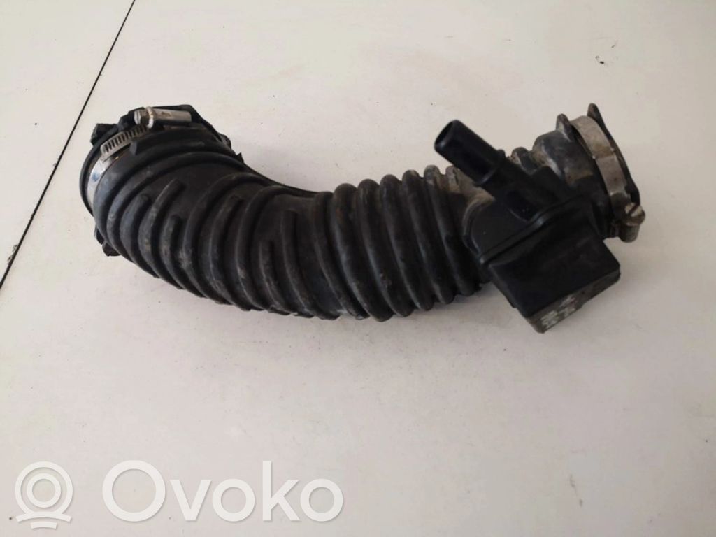 Opel Astra K Ilmanoton letku 