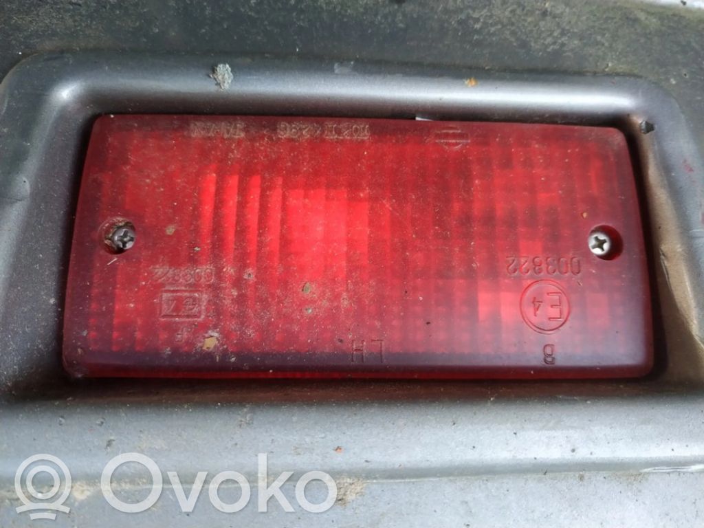 Nissan Prairie Feu antibrouillard arrière